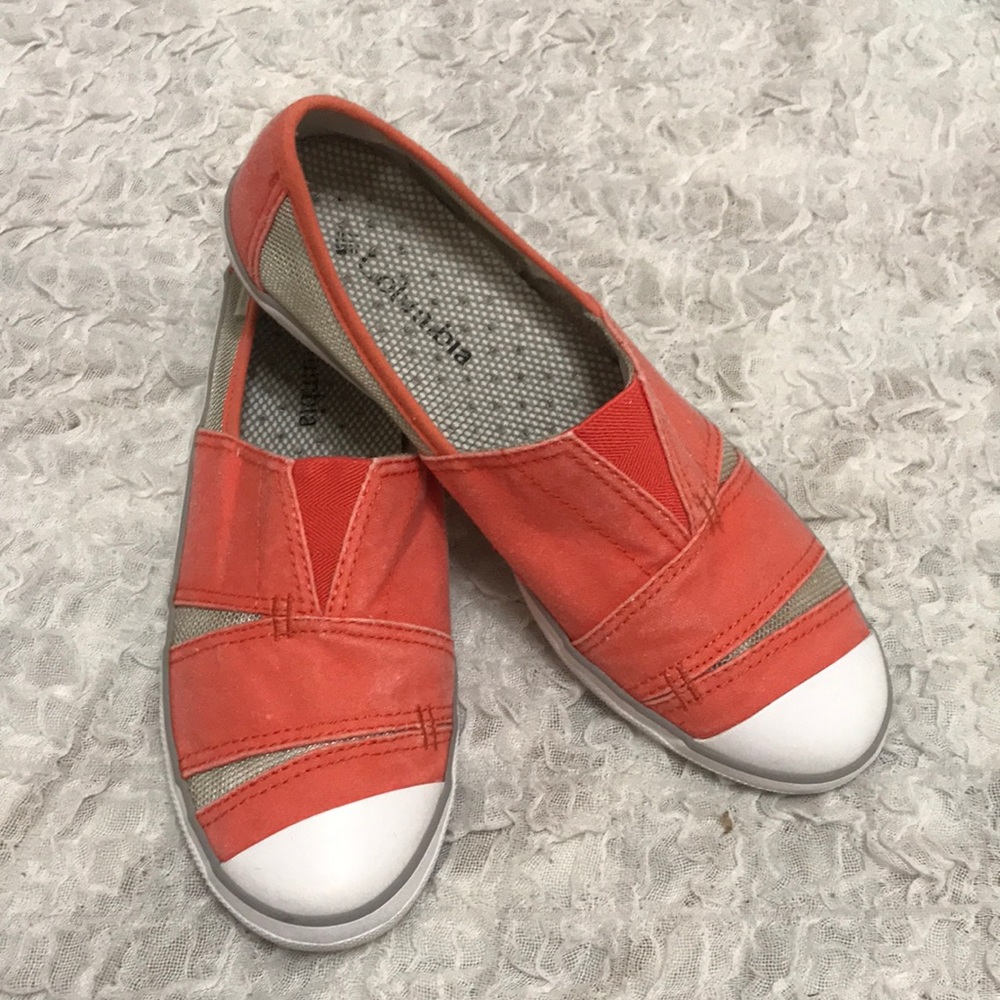Columbia Sneakers Slip-On  Canvas Mesh Coral.  Size8